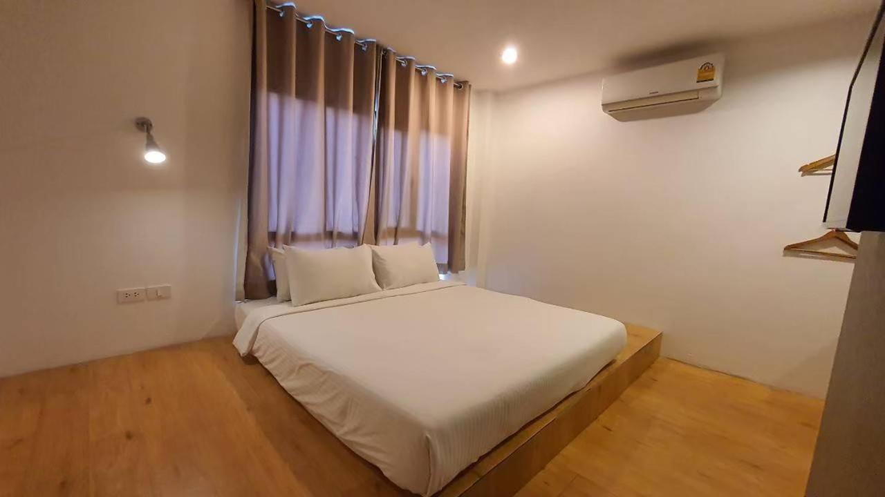 Srianunt Boutique Hotel Buriram Bilik gambar