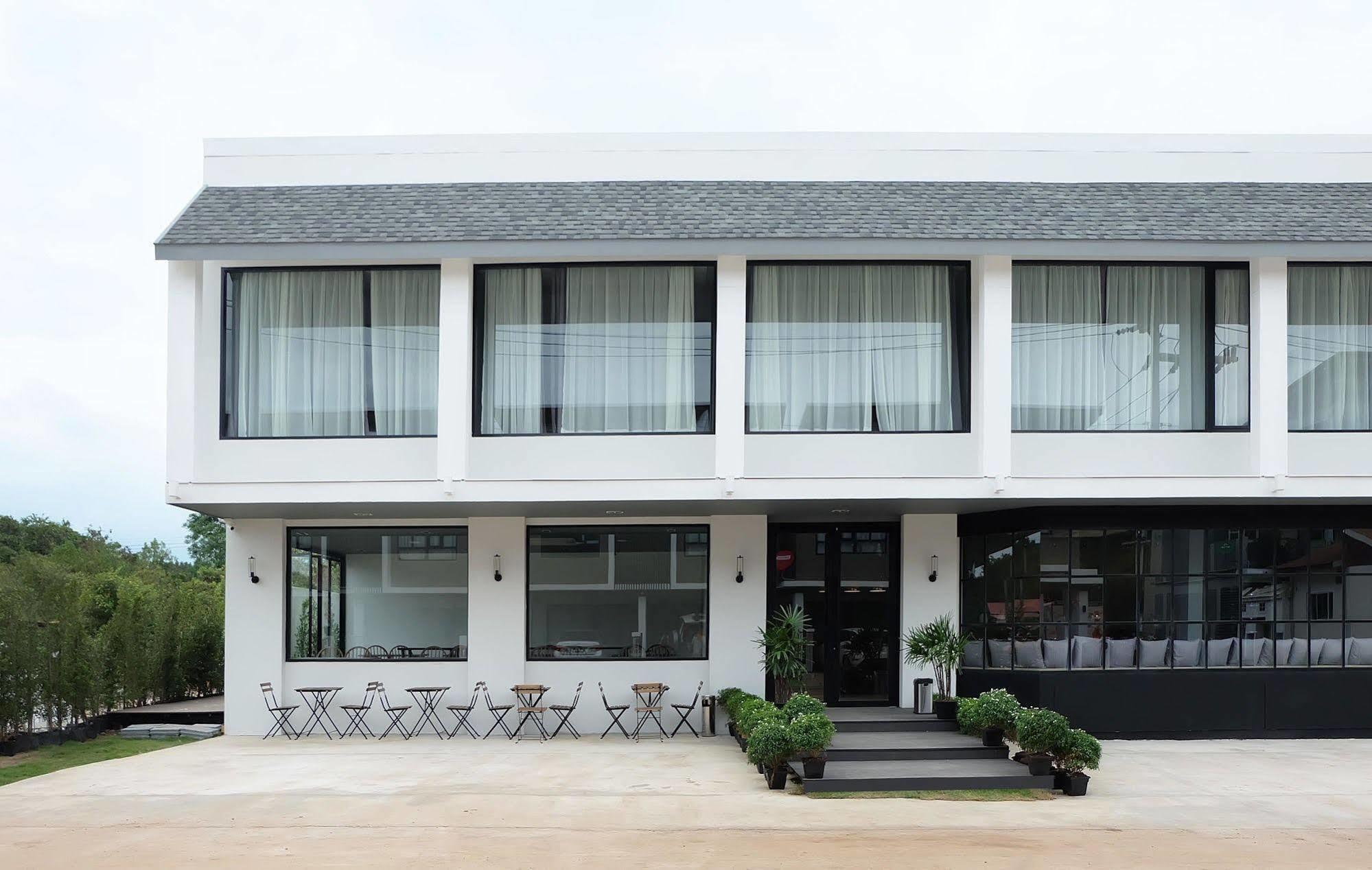 Srianunt Boutique Hotel Buriram Luaran gambar